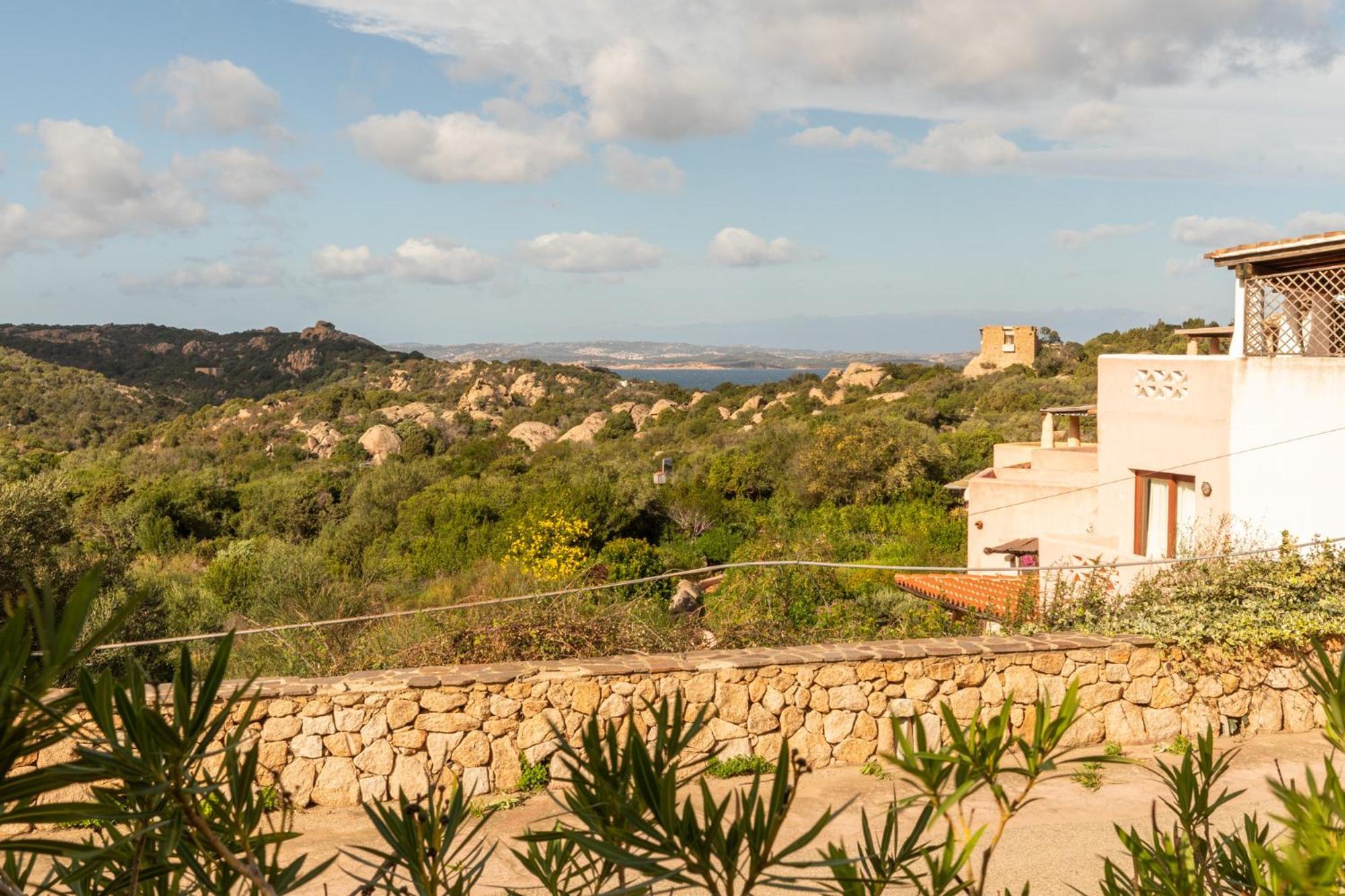 Nuovi Appartamenti Tri E Bilocali In Residence Con Piscina A Porto Cervo 800Mt Mare リーシャ・ディ・ヴァッカ エクステリア 写真